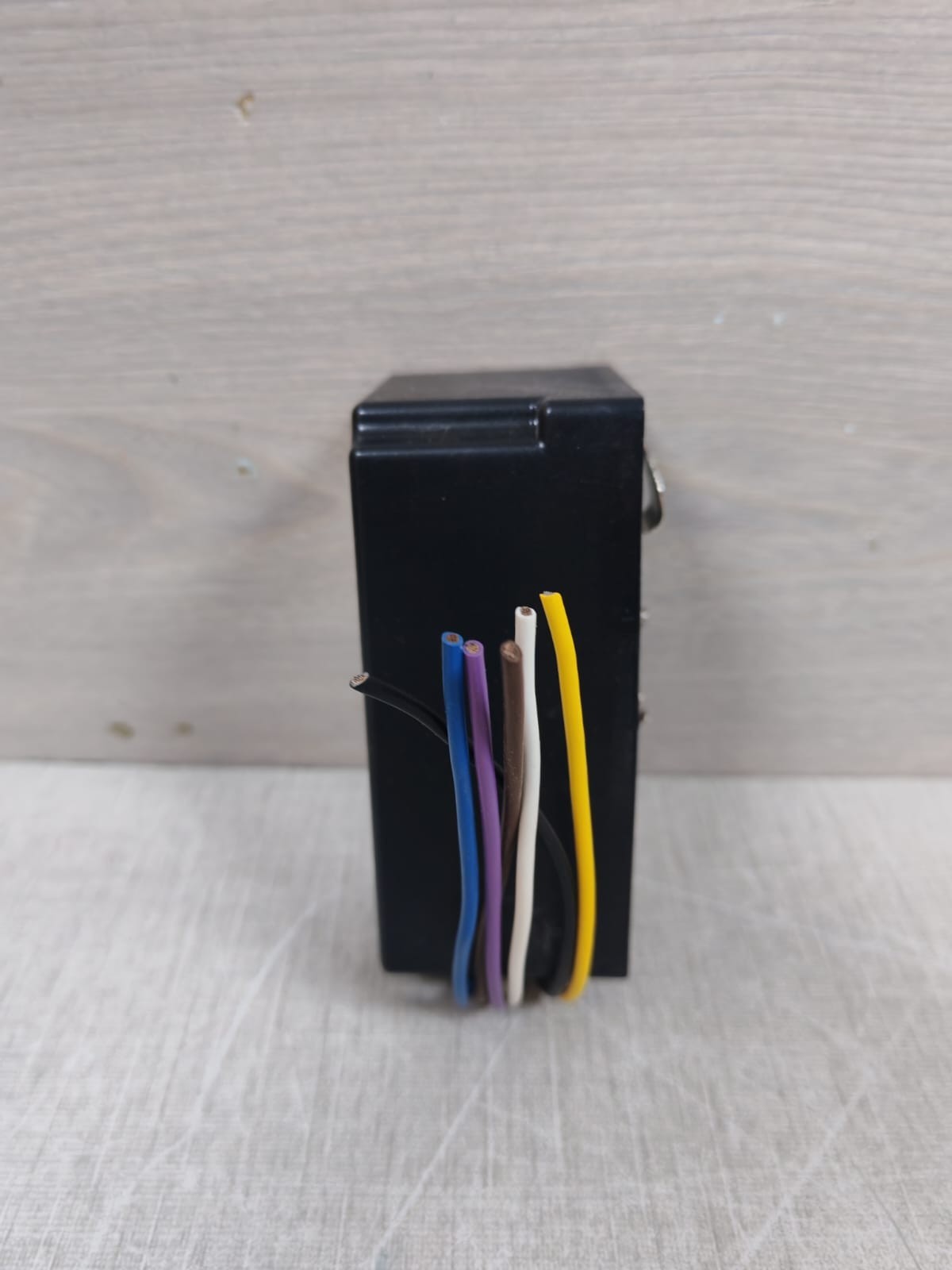 KELE KELE VTI-2-D KELE VTI-2-D VOLTAGE & CURRENT CONVERTER 5