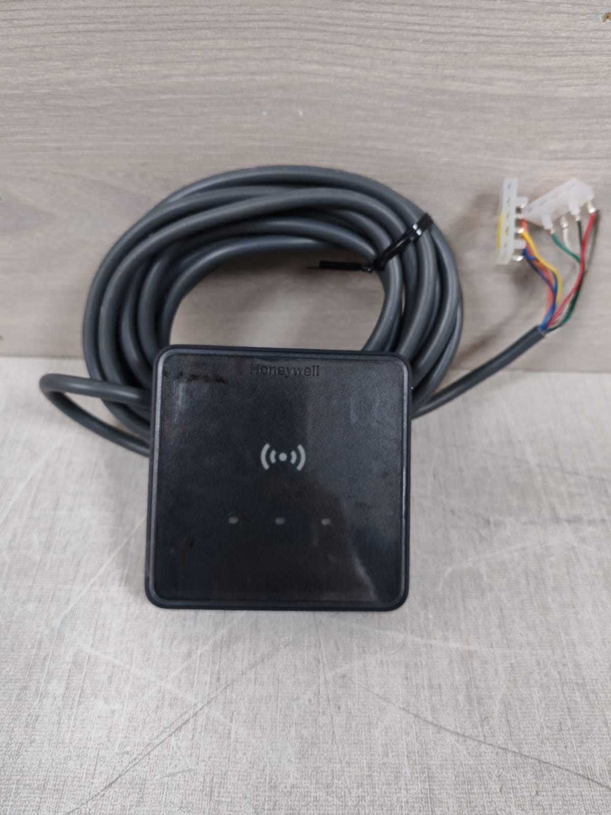 Honeywell LU4500BHONA HONEYWELL LU4500BHONA LUMINAXS MIFARED WIEGAND READER 2