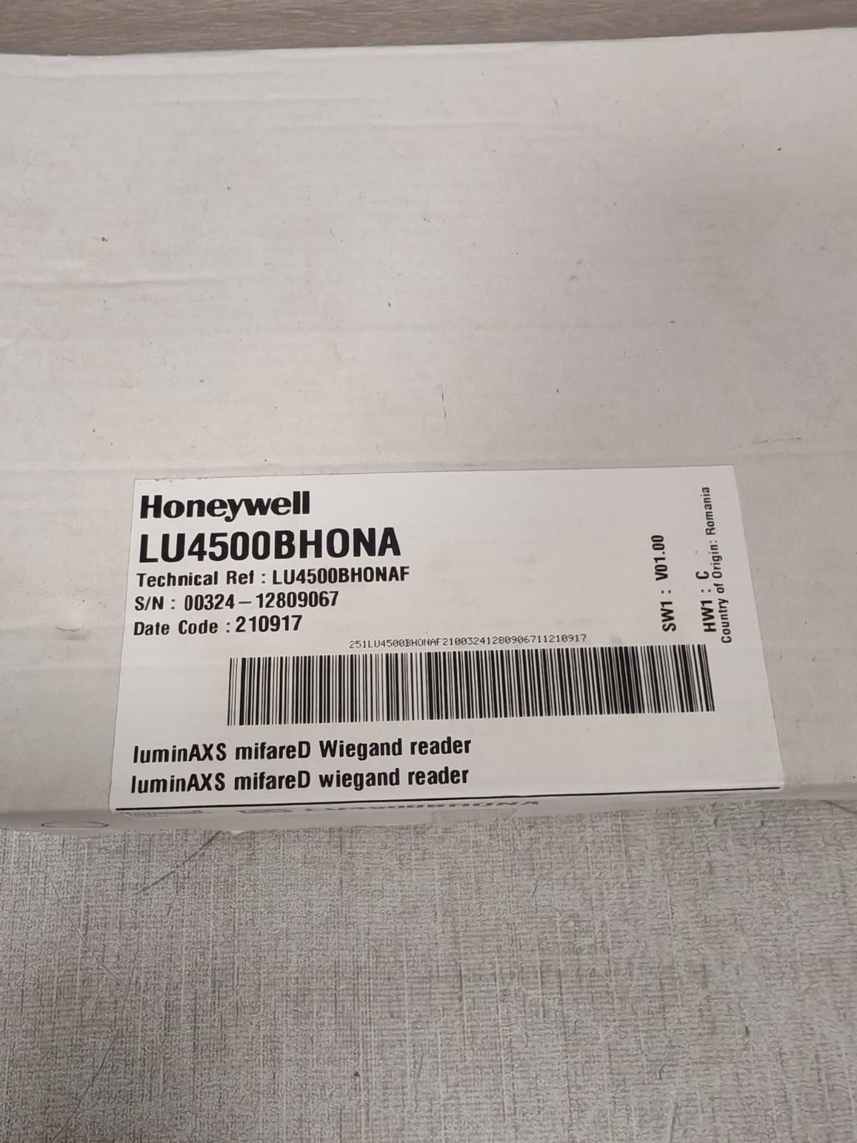 Honeywell LU4500BHONA HONEYWELL LU4500BHONA LUMINAXS MIFARED WIEGAND READER 8