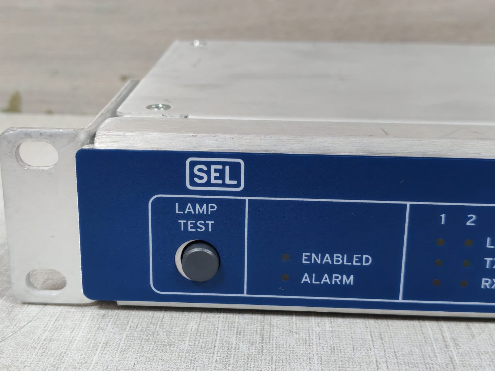 SEL SEL-3620 SEL-3620 3620XHA2XXX1 HW V2.0 ETHERNET SECURITY GATEWAY 120/240AC 2