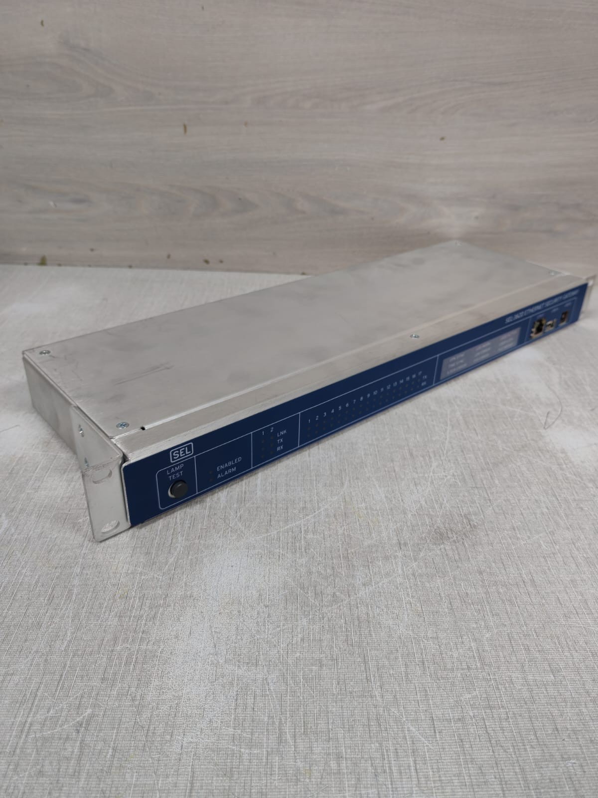 SEL SEL-3620 SEL-3620 3620XHA2XXX1 HW V2.0 ETHERNET SECURITY GATEWAY 120/240AC 5