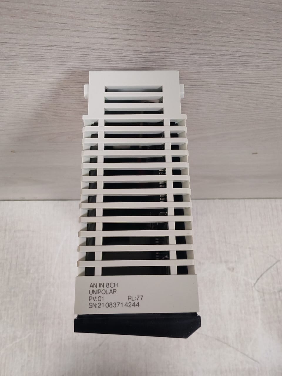 Schneider Electric ACO-030-00 SCHNEIDER MODICON QUANTUM 140 ACO 030 00 ANALOG OUTPUT 6