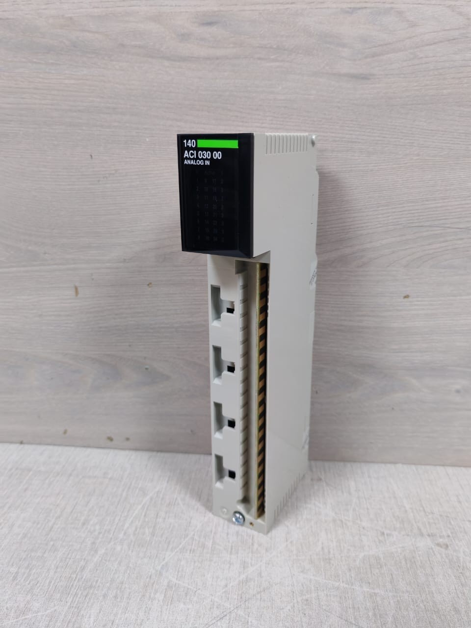 Schneider Electric ACO-030-00 SCHNEIDER MODICON QUANTUM 140 ACO 030 00 ANALOG OUTPUT 10