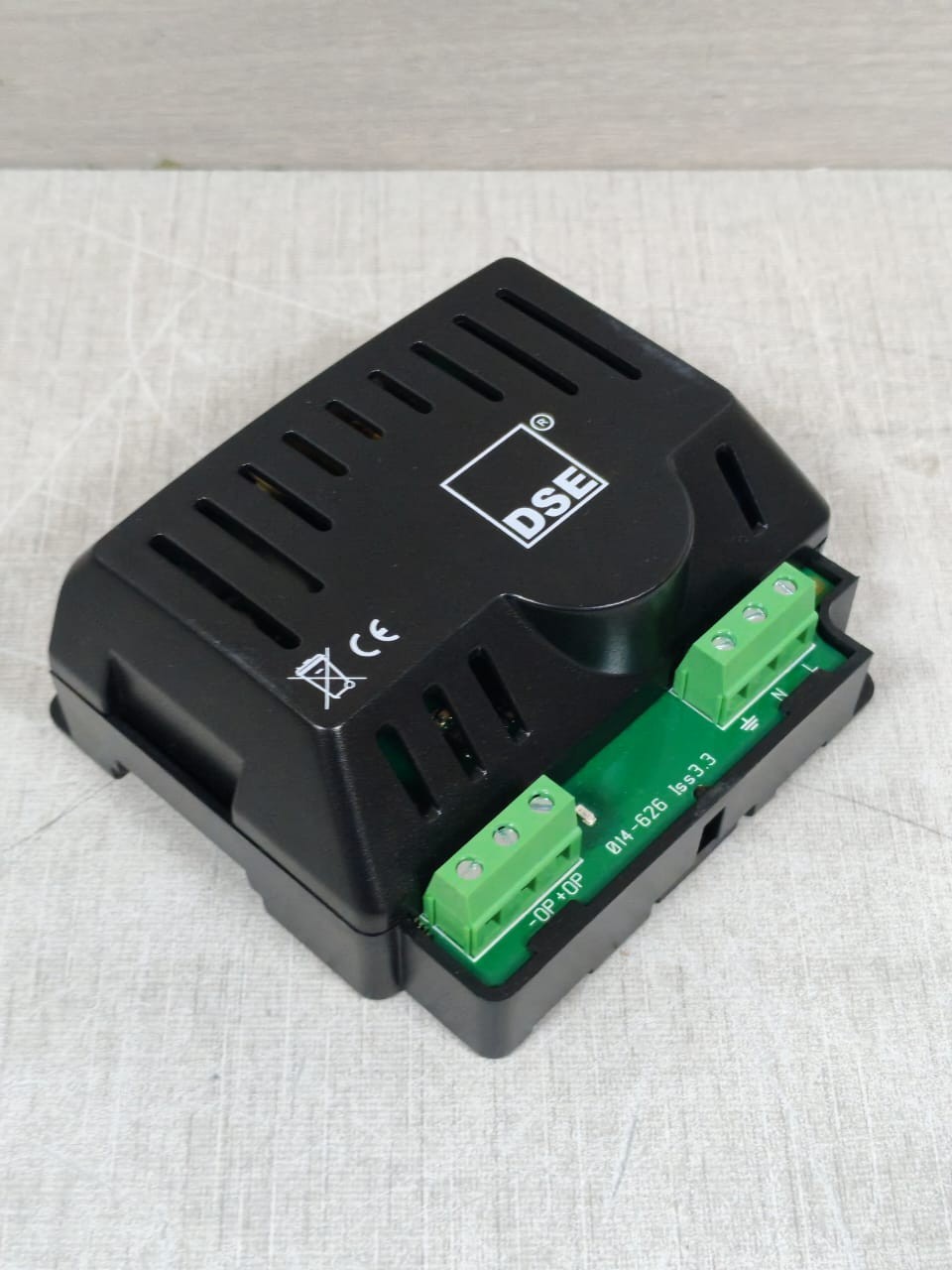 DSE DSE-9150 DSE 9150-004-00 680777 12V 3AMP BATTERY CHARGER 3