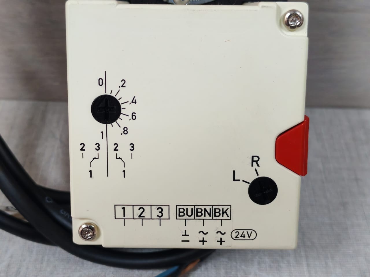 GRUNER 227-024-05-S1 GRUNER 227-024-05-S1 ROTARY ACTUATOR 24VAC/DC 4