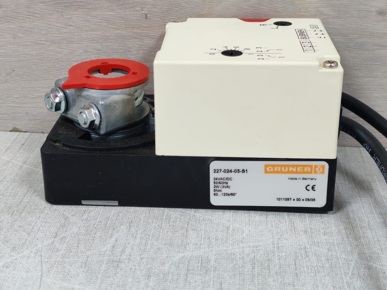 GRUNER 227-024-05-S1 GRUNER 227-024-05-S1 ROTARY ACTUATOR 24VAC/DC 10