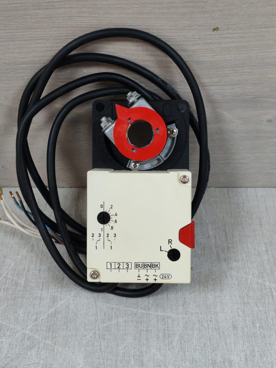 GRUNER 227-024-05-S1 GRUNER 227S-230-05 ROTARY ACTUATOR 230VAC - W/O ORIG.BOX 3