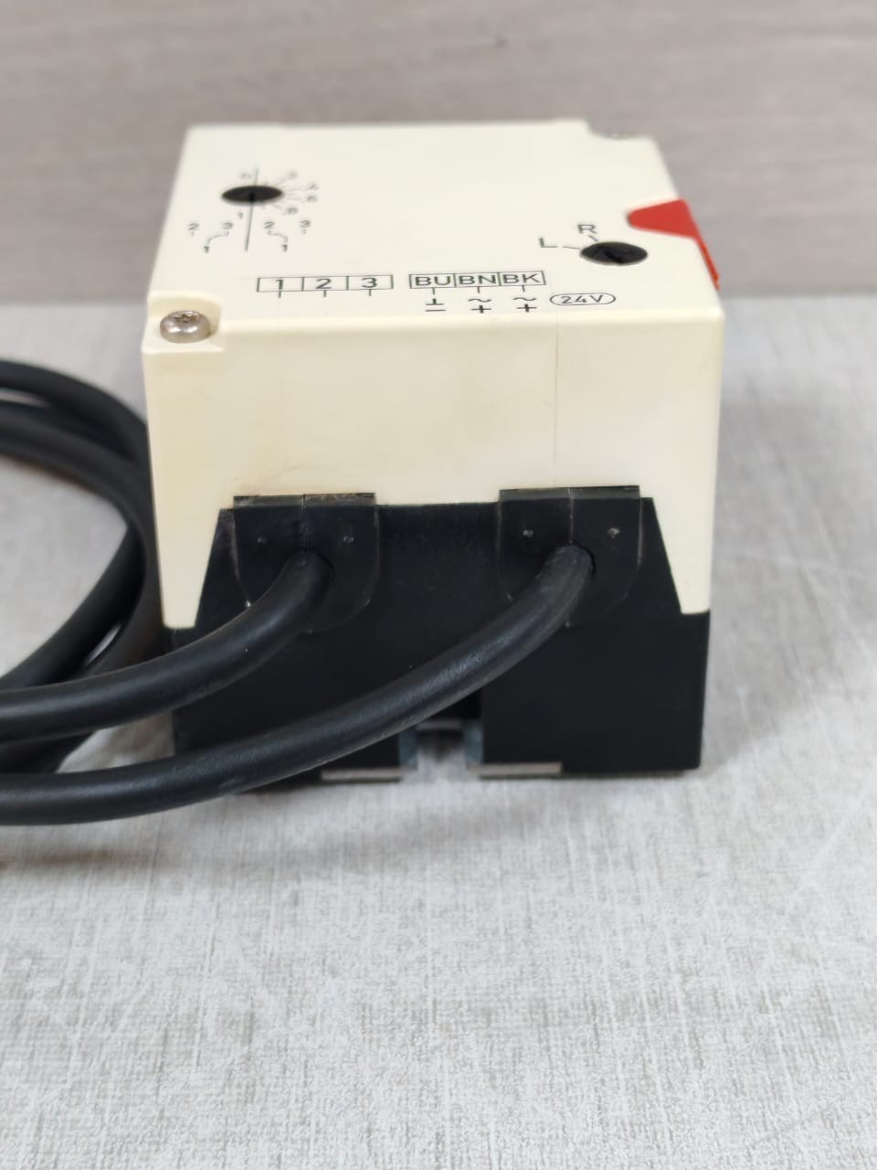 GRUNER 227-024-05-S1 GRUNER 227S-230-05 ROTARY ACTUATOR 230VAC - W/O ORIG.BOX 10