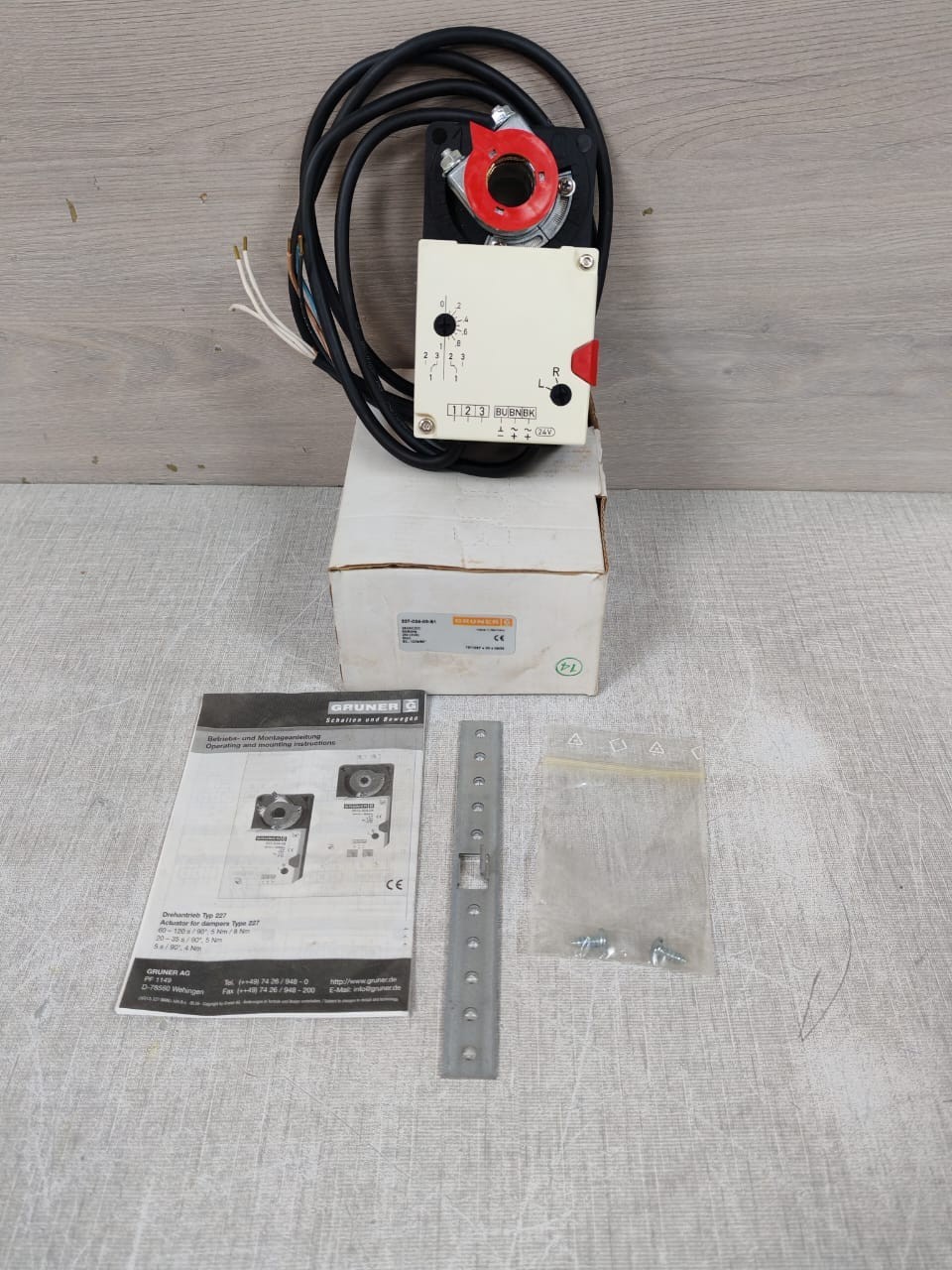 GRUNER 227S-230-05 ROTARY ACTUATOR 230VAC - W/O ORIG.BOX