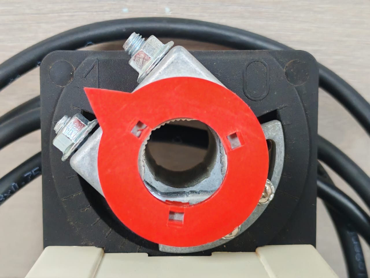 GRUNER 227-024-05-S1 GRUNER 227-024-05-S1 ROTARY ACTUATOR 24VAC/DC 2