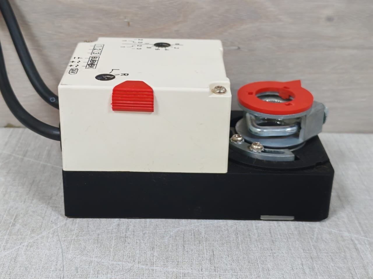GRUNER 227-024-05-S1 GRUNER 227-024-05-S1 ROTARY ACTUATOR 24VAC/DC 7