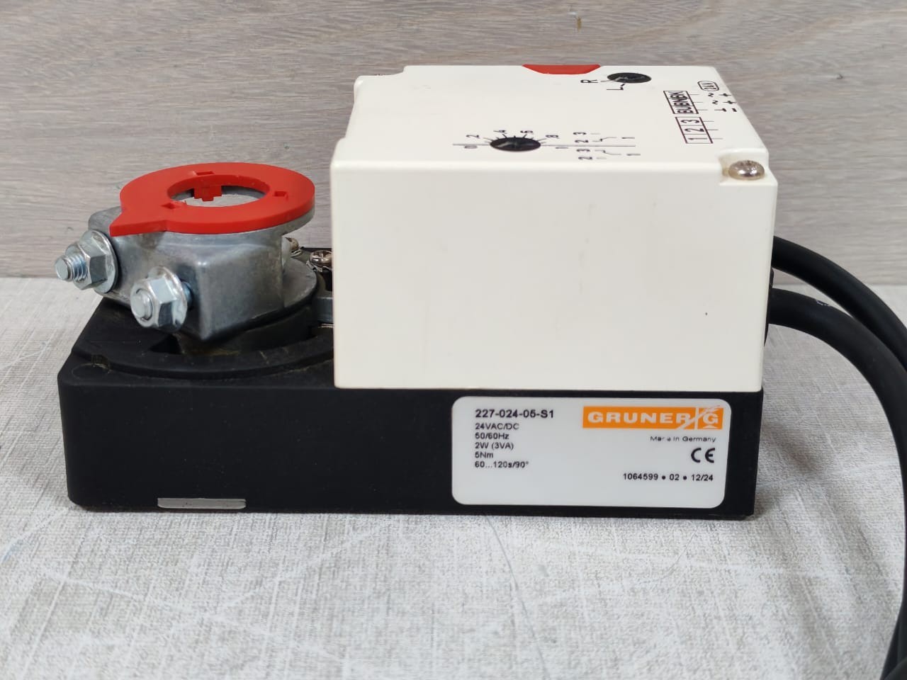 GRUNER 227-024-05-S1 GRUNER 227-024-05-S1 ROTARY ACTUATOR 24VAC/DC 10