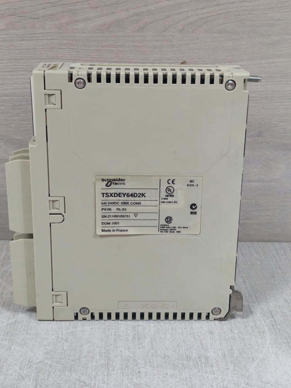 Schneider Electric TSXDEY64D2K PV:06 RL:03 SCHNEIDER ELECTRIC TSXDEY64D2K PV:06 RL:03 DISCRETE INPUT MODULE 24VDC 9