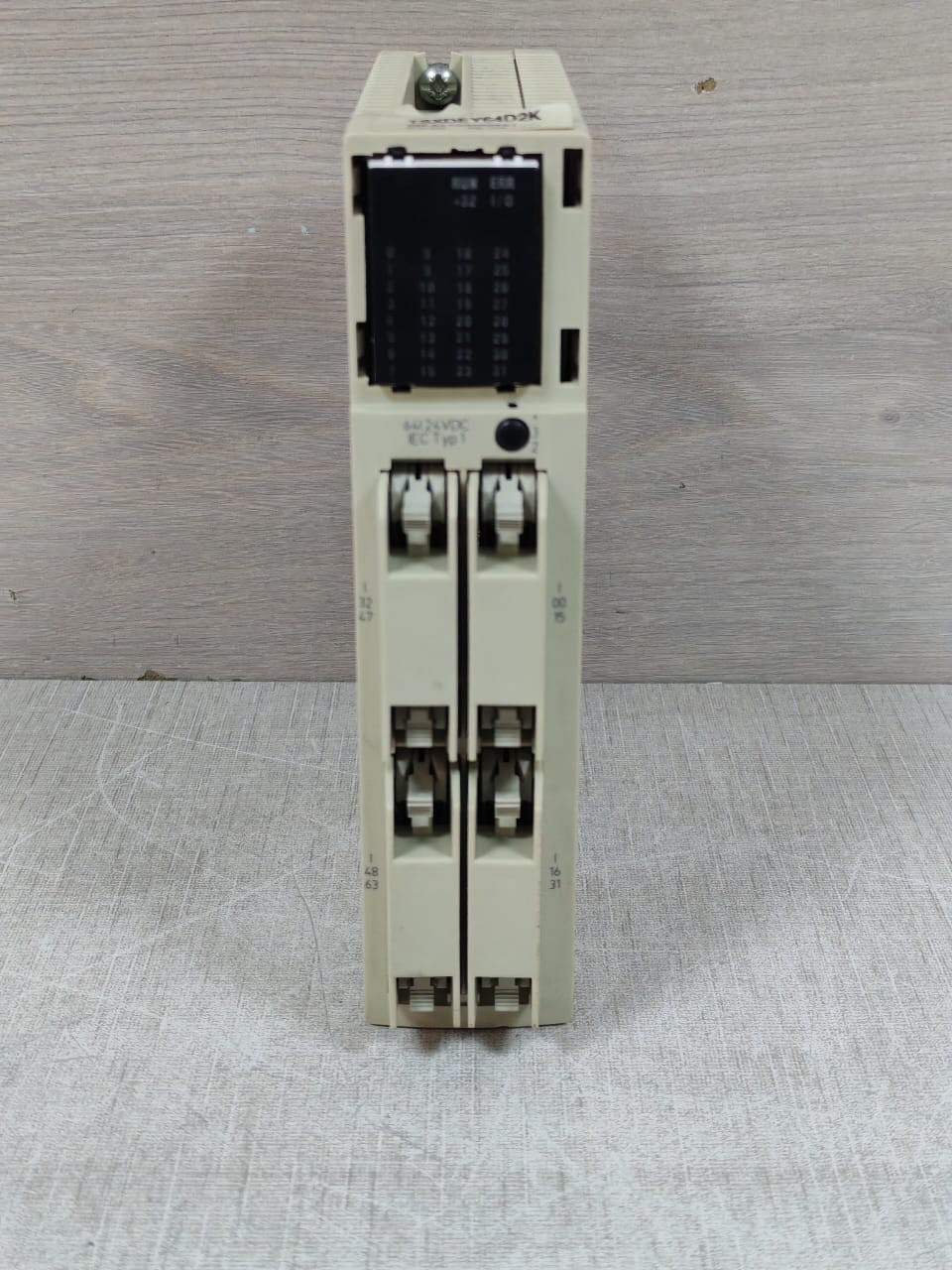 SCHNEIDER ELECTRIC TSXDEY64D2K PV:06 RL:03 DISCRETE INPUT MODULE 24VDC