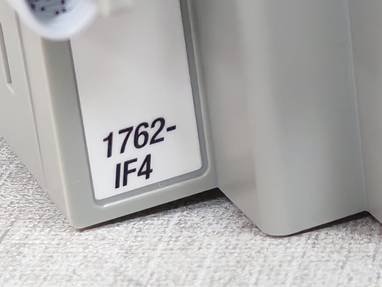 Allen-Bradley 1762-IF4 Allen-Bradley 1762-IF4 Ser A Rev B 4 CH MicroLogix Analog Input Module 7