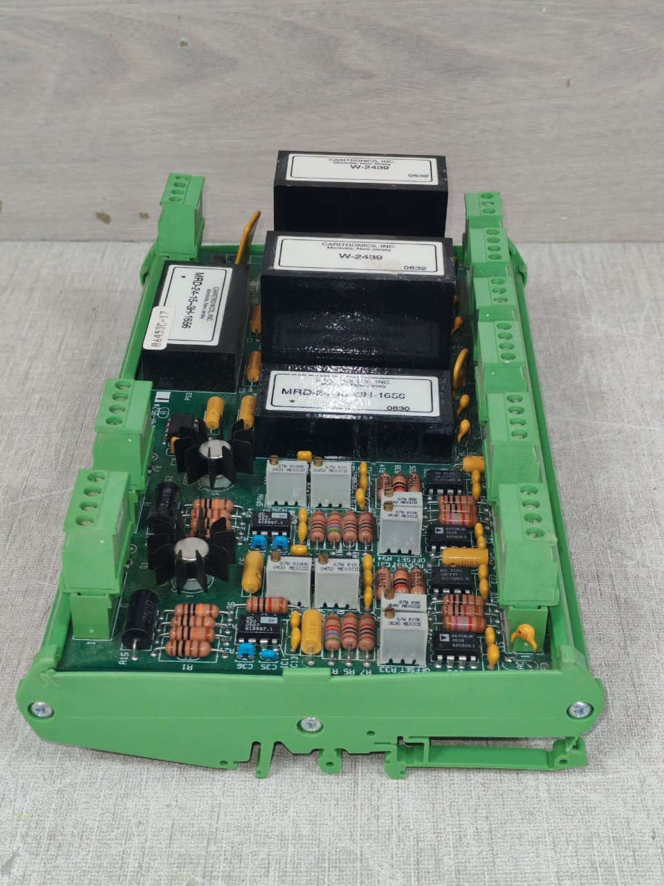 EN-TRONIC CONTROL ZE533-004A-852-1 EN-TRONIC CONTROLS I/O CARD ZE533-004A-852- BOARD MODULE 9