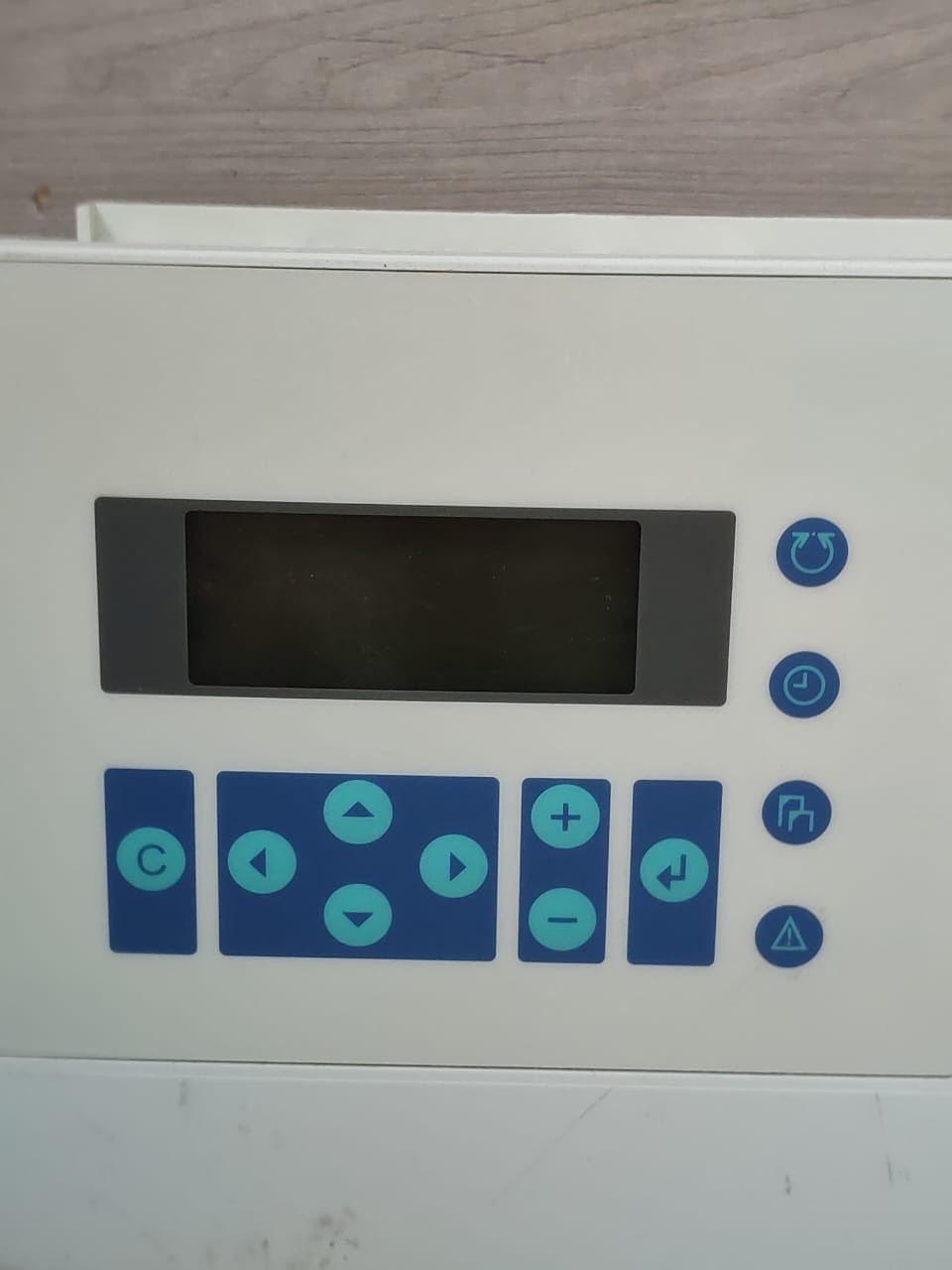 Honeywell XL50A-UMMIPCCBLON HONEYWELL XL50A-UMMIPCCBLON FW:2.08.00 BUILDING CONTROLLER 24VAC-TRIED & TESTED 4