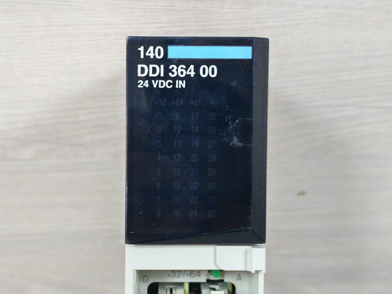 Schneider Electric 140DDI36400 SCHNEIDER ELECTRIC 140DDI36400 Discrete Input Module DC IN 24VDC 3