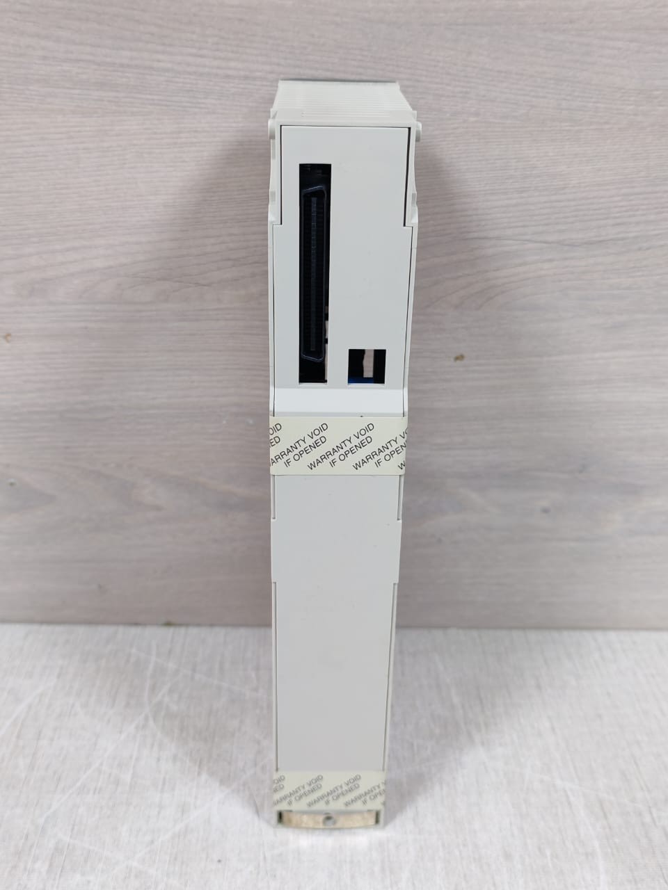 Schneider Electric 140DDI36400 SCHNEIDER ELECTRIC 140DDI36400 Discrete Input Module DC IN 24VDC 10