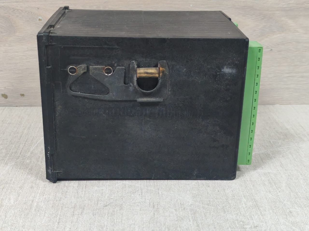 GEPRUFT 04422374 GEPRUFT R 2000-431-0-0-WH1-0-1 TEMPERATURE CONTROLLER M/N:04422374- TESTED 9