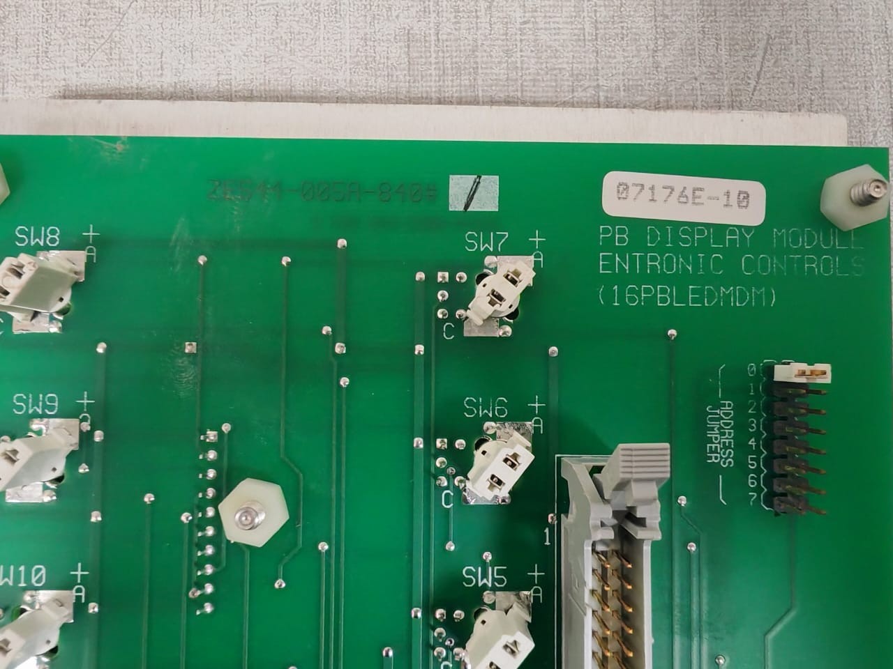ENTRONIC CONTROLS ZE544-005A-840 ENTRONIC CONTROLS ZE544-005A-840 #1 PB DISPLAY MODULE 4