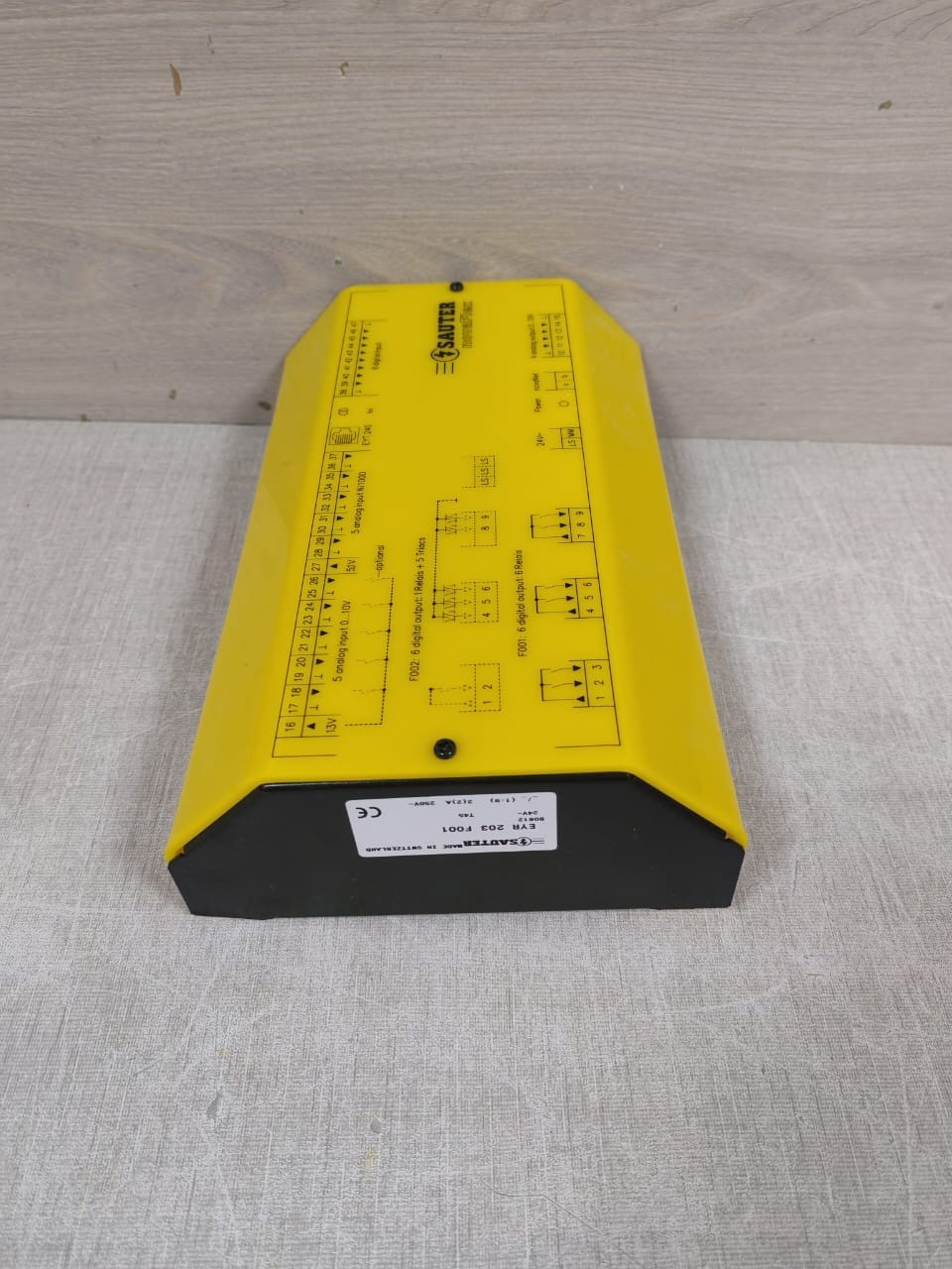 Sauter EYR-203 SAUTER EYR 203 F001 NOVAFLEX UNIVERSAL CONTROLLER 24V 10