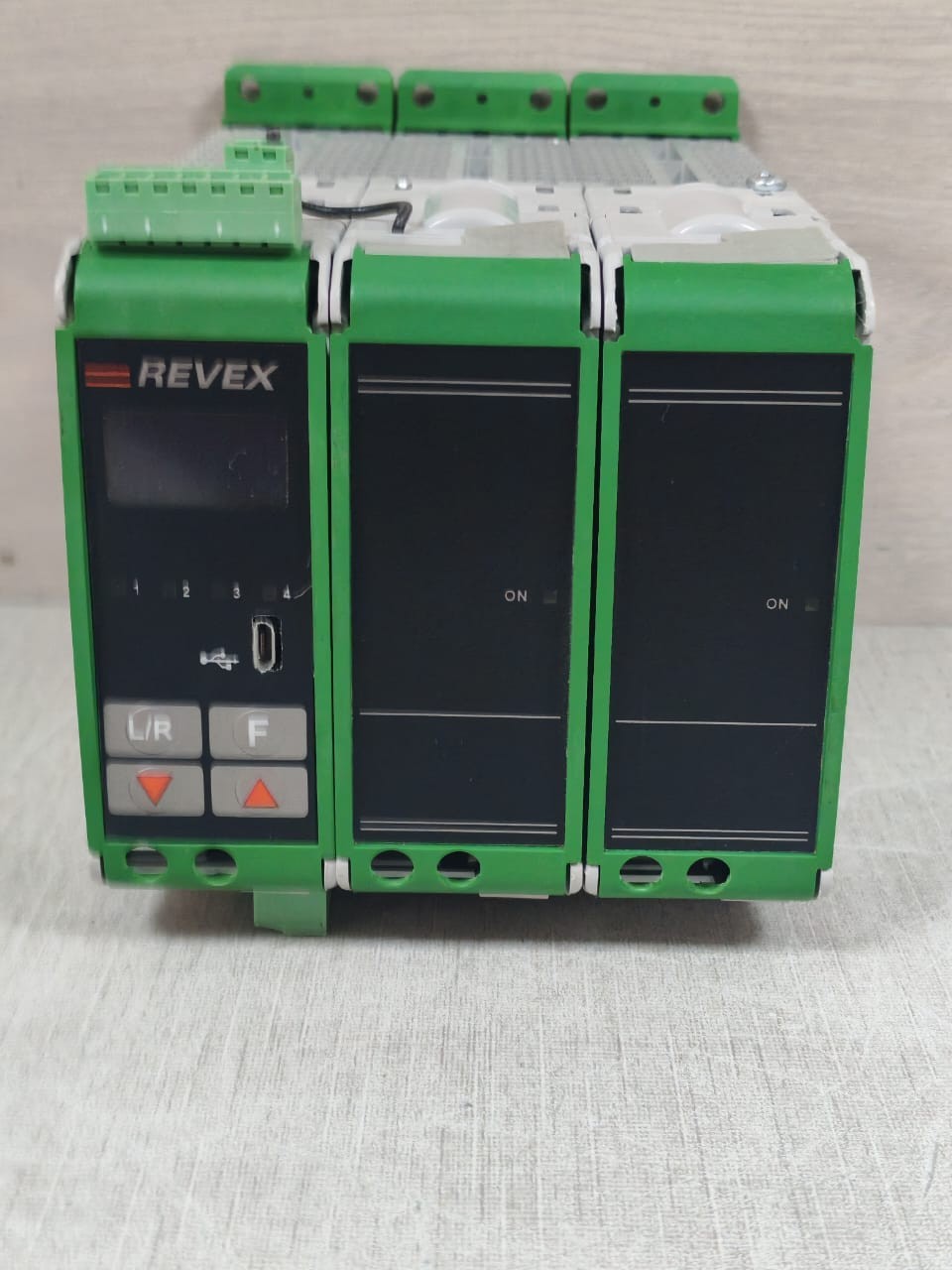CD AUTOMATION RX3040-44VBU0000 CD AUTOMATION REVEX RX3040-44VBU0000 HIGH PERFORMANCE AV RECIEVER 2