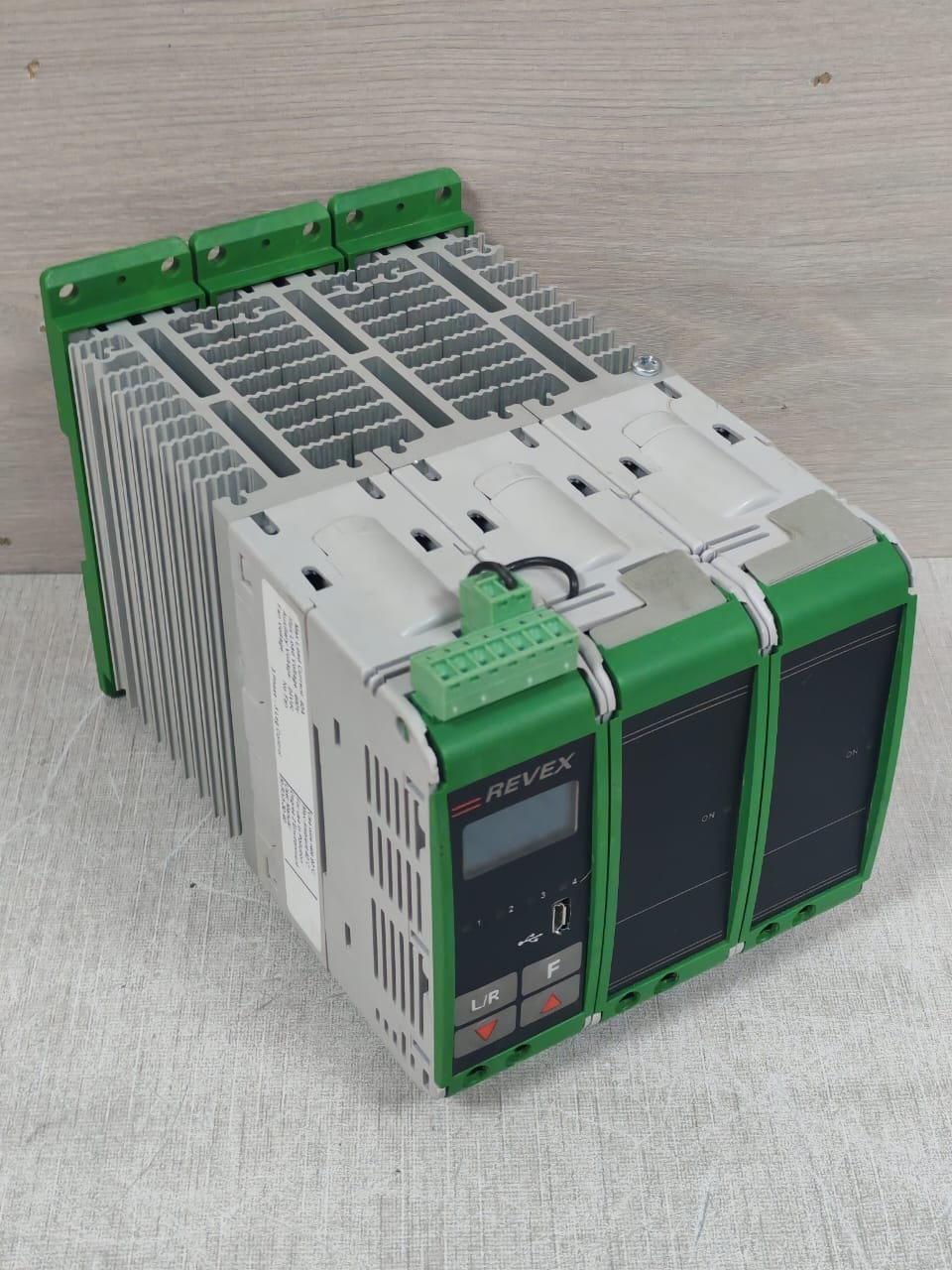 CD AUTOMATION RX3040-44VBU0000 CD AUTOMATION REVEX RX3040-44VBU0000 HIGH PERFORMANCE AV RECIEVER 5