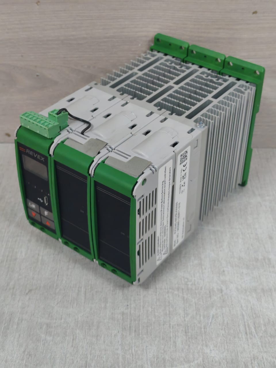 CD AUTOMATION RX3040-44VBU0000 CD AUTOMATION REVEX RX3040-44VBU0000 HIGH PERFORMANCE AV RECIEVER 6