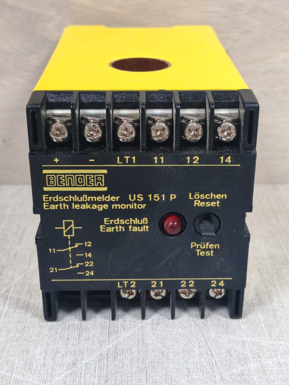 BENDER US151P-1 B918374 EARTH FAULT MONITOR