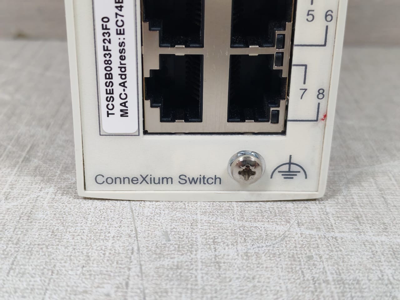 Schneider Electric TCSESB083F23F0 SCHNEIDER ELECTRIC TCSESB083F23F0 CONNEXIUM BASIC SWITCH 8TX 3