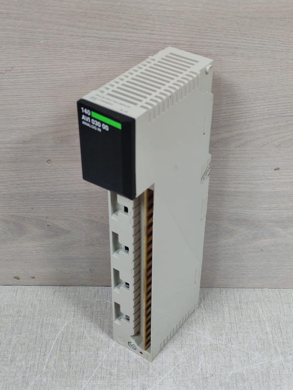 Schneider Electric 140AVI0300 SCHNEIDER ELECTRIC 140AVI0300 ANALOG INPUT 8CH BIPOLAR 5