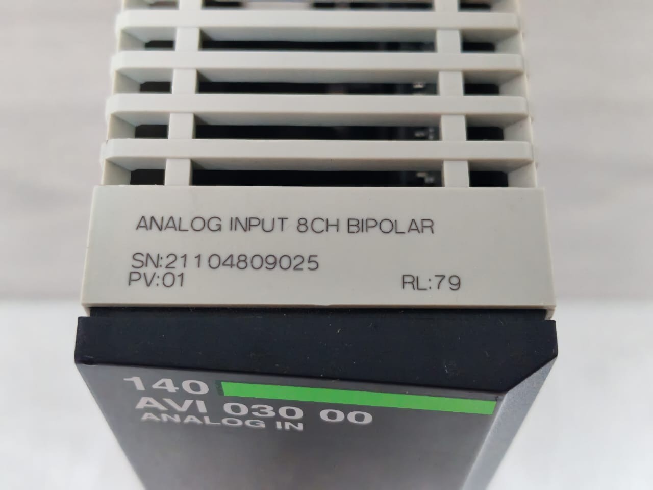 Schneider Electric 140AVI0300 SCHNEIDER ELECTRIC 140AVI0300 ANALOG INPUT 8CH BIPOLAR 8