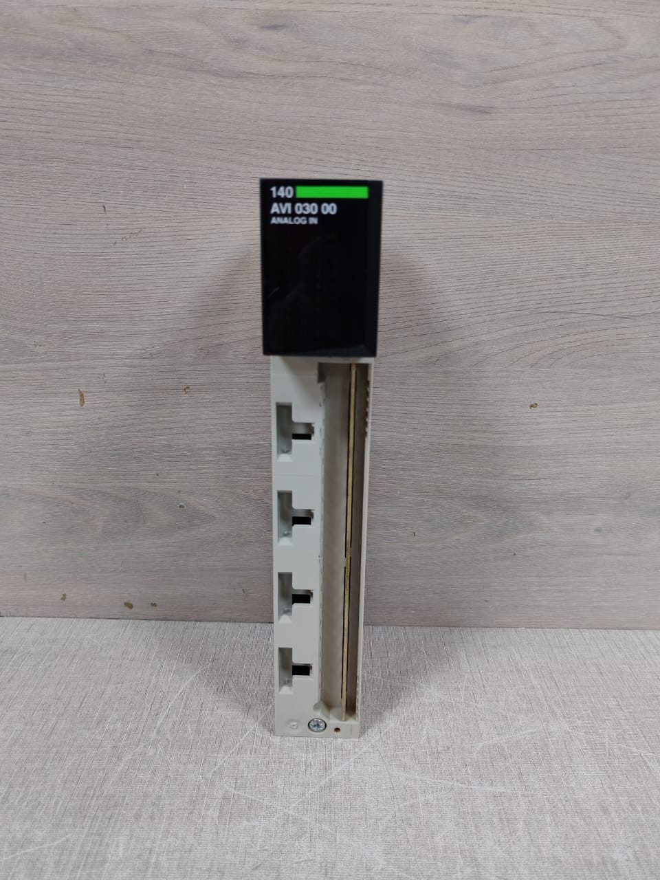 SCHNEIDER ELECTRIC 140AVI0300 ANALOG INPUT 8CH BIPOLAR