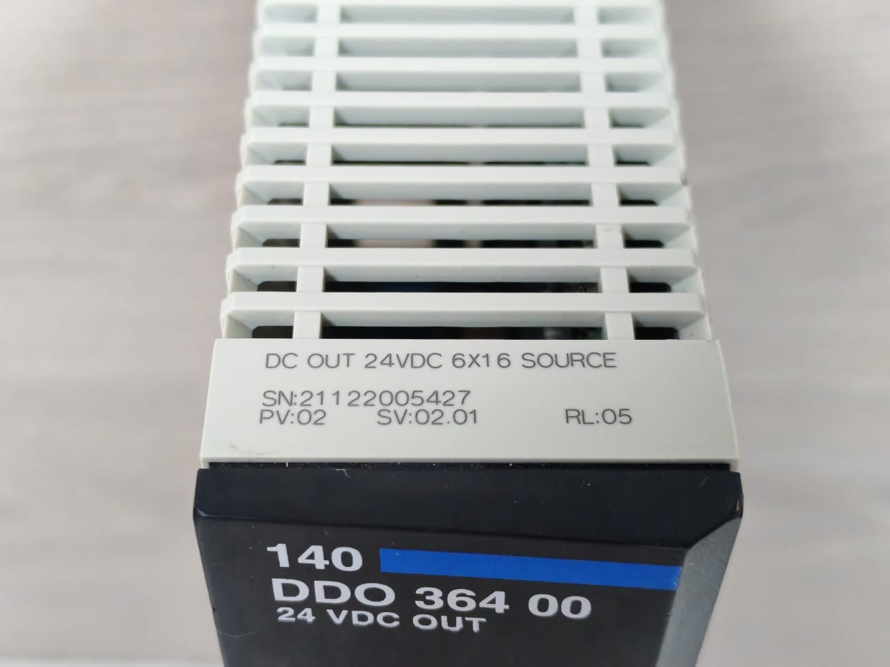 Schneider Electric 140DDO36400 SCHNEIDER ELECTRIC 140DDO36400 DISCRETE OUTPUT MODULE 6X16 SOURCE 9