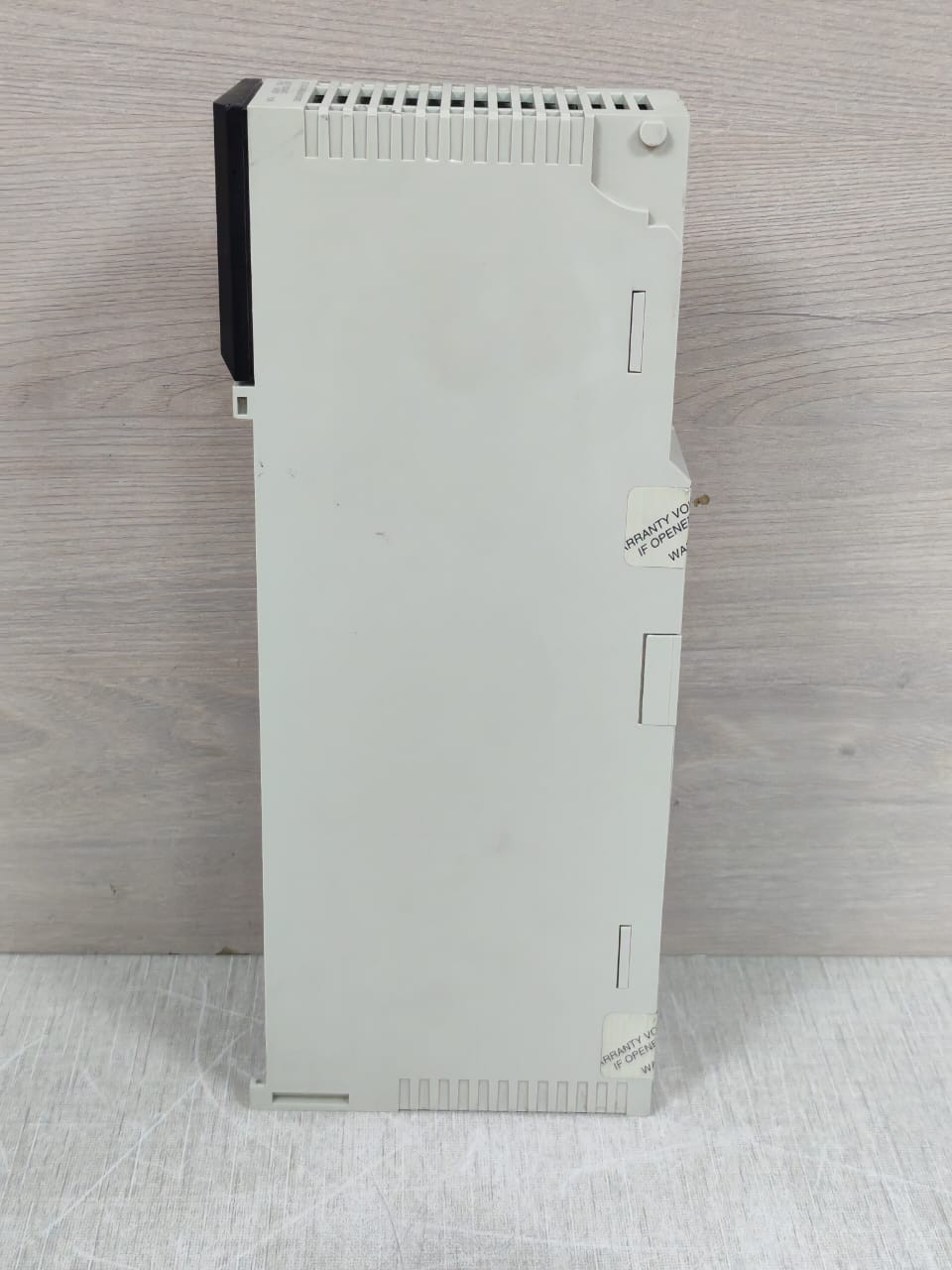 Schneider Electric 140DDO36400 SCHNEIDER ELECTRIC 140DDO36400 DISCRETE OUTPUT MODULE 6X16 SOURCE 10