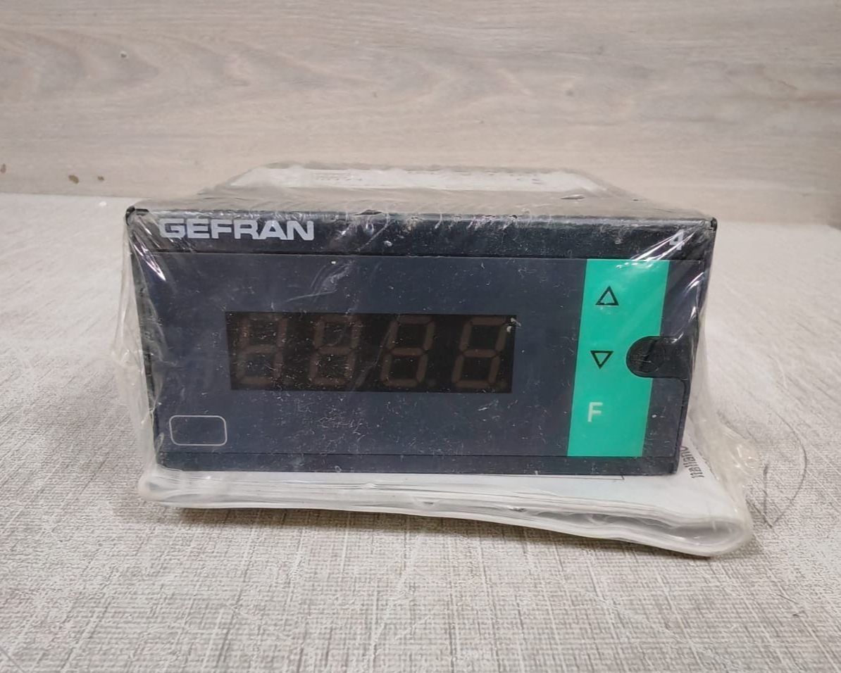 Gefran F000171 GEFRAN 4T-96-4-00-0 F000171 F/W:3.24 TEMPERATURE CONTROLLER 10