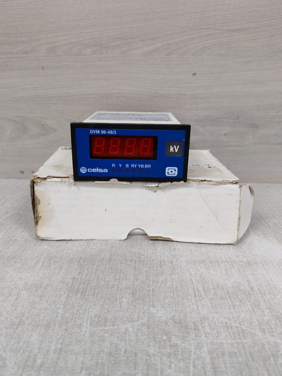 CELSA DVM 96-48/3 DIGITAL PANEL METERS 110VAC