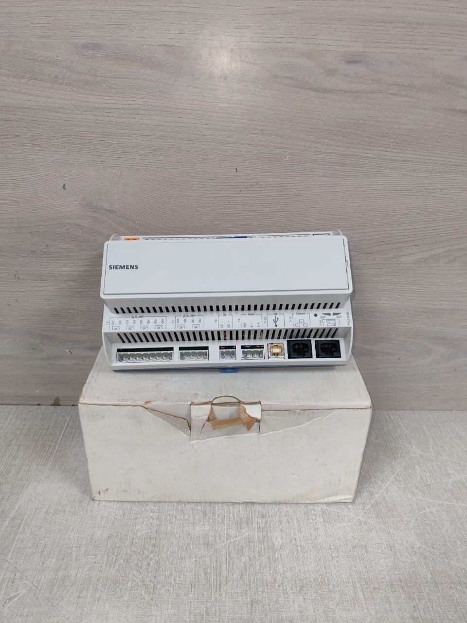 Siemens POL638.00/STD SIEMENS POL638.00/STD CONTROLLER 21 IOs, IP 2