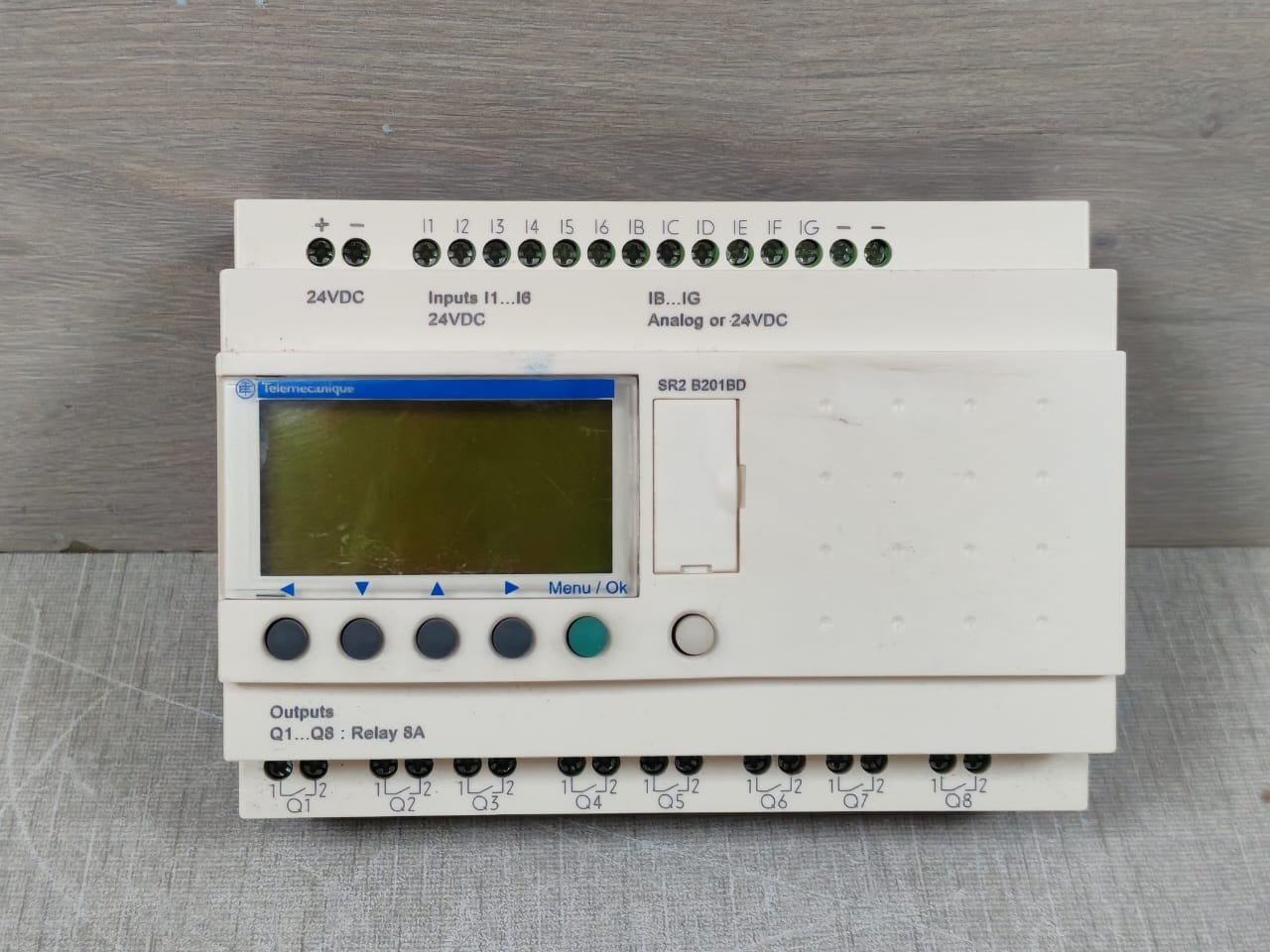 Telemecanique By Schneider Electric SR2 B201BD Compact Smart Relay