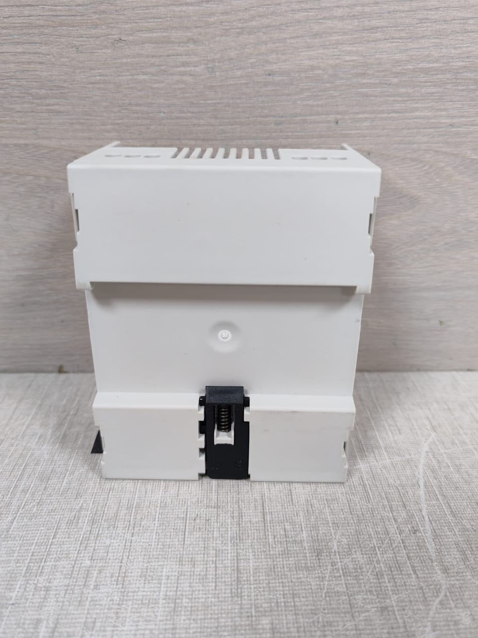 Siemens SIEMENS 5WG1 528-1DB01 SIEMENS 5WG1 528-1DB01 UNIVERSAL DIMMER 230V 50/60 Hz 6