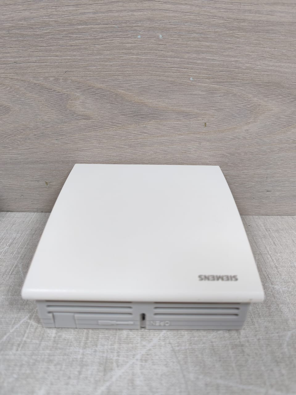 Siemens QAA2061 SIEMENS QAA2061 ROOM TEMPERATURE SENSOR 3