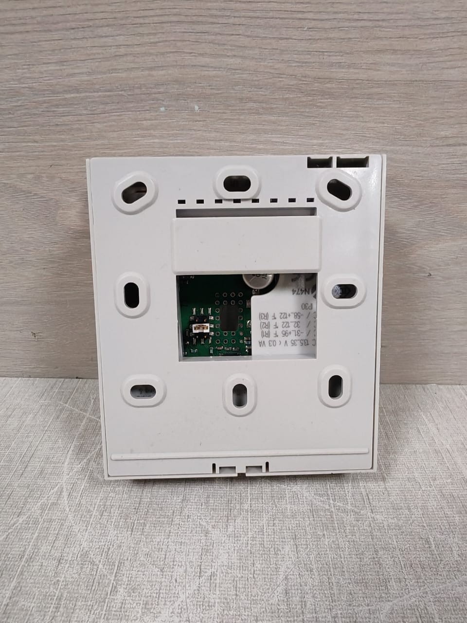 Siemens QAA2061 SIEMENS QAA2061 ROOM TEMPERATURE SENSOR 7