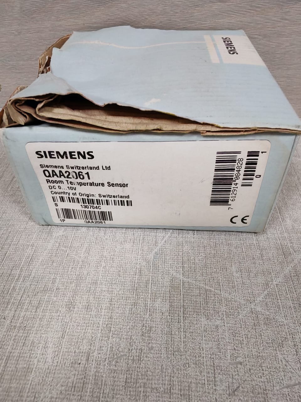 Siemens QAA2061 SIEMENS QAA2061 ROOM TEMPERATURE SENSOR 8