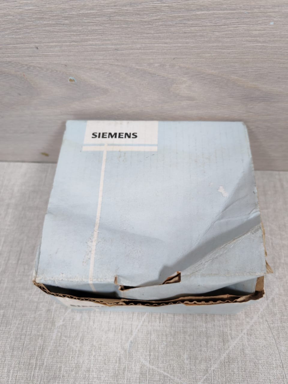 Siemens QAA2061 SIEMENS QAA2061 ROOM TEMPERATURE SENSOR 9