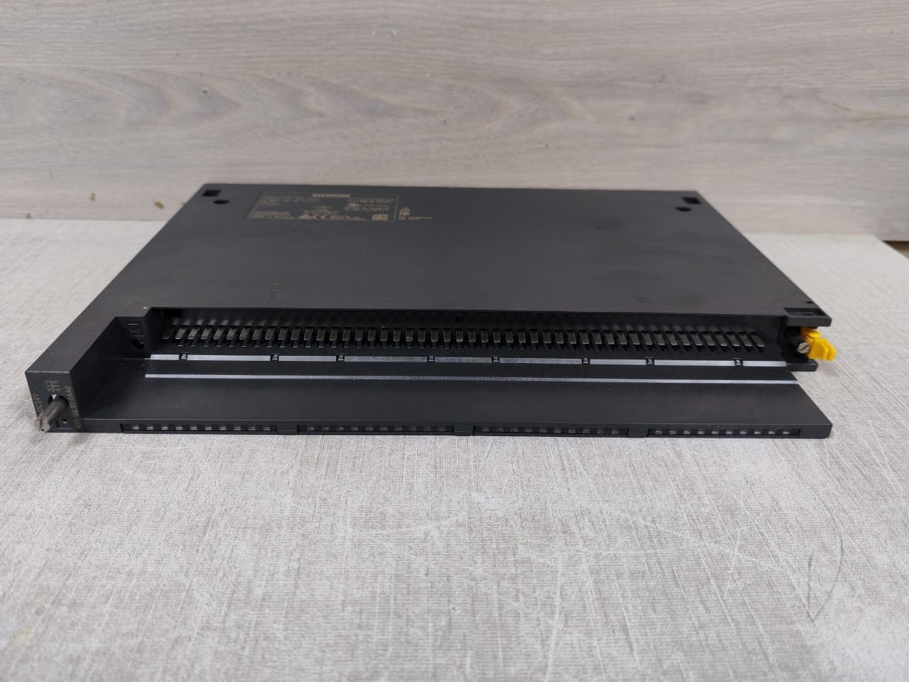 Siemens 6ES7 421-1BL01-0AA0 SIEMENS SIMATIC S7-400 6ES7 421-1BL01-0AA0 SIGNAL MODULE 4