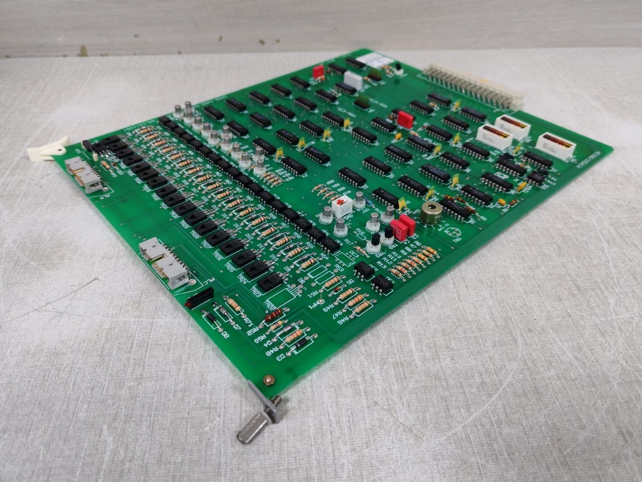 UNKNOWN APL10/105/5 APL10/105/5 CMOS CARD CONTROL OUTPUT AE166/105AI4 10