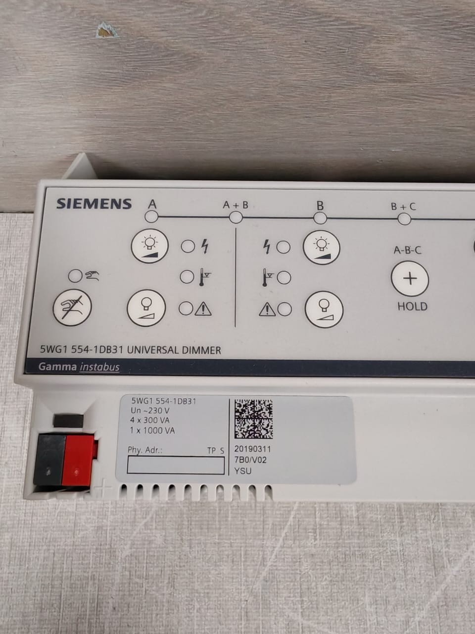 Siemens SIEMENS 5WG1 554-1DB31 SIEMENS 5WG1 554-1DB31 GAMMA INSTABUS UNIVERSAL DIMMER 6