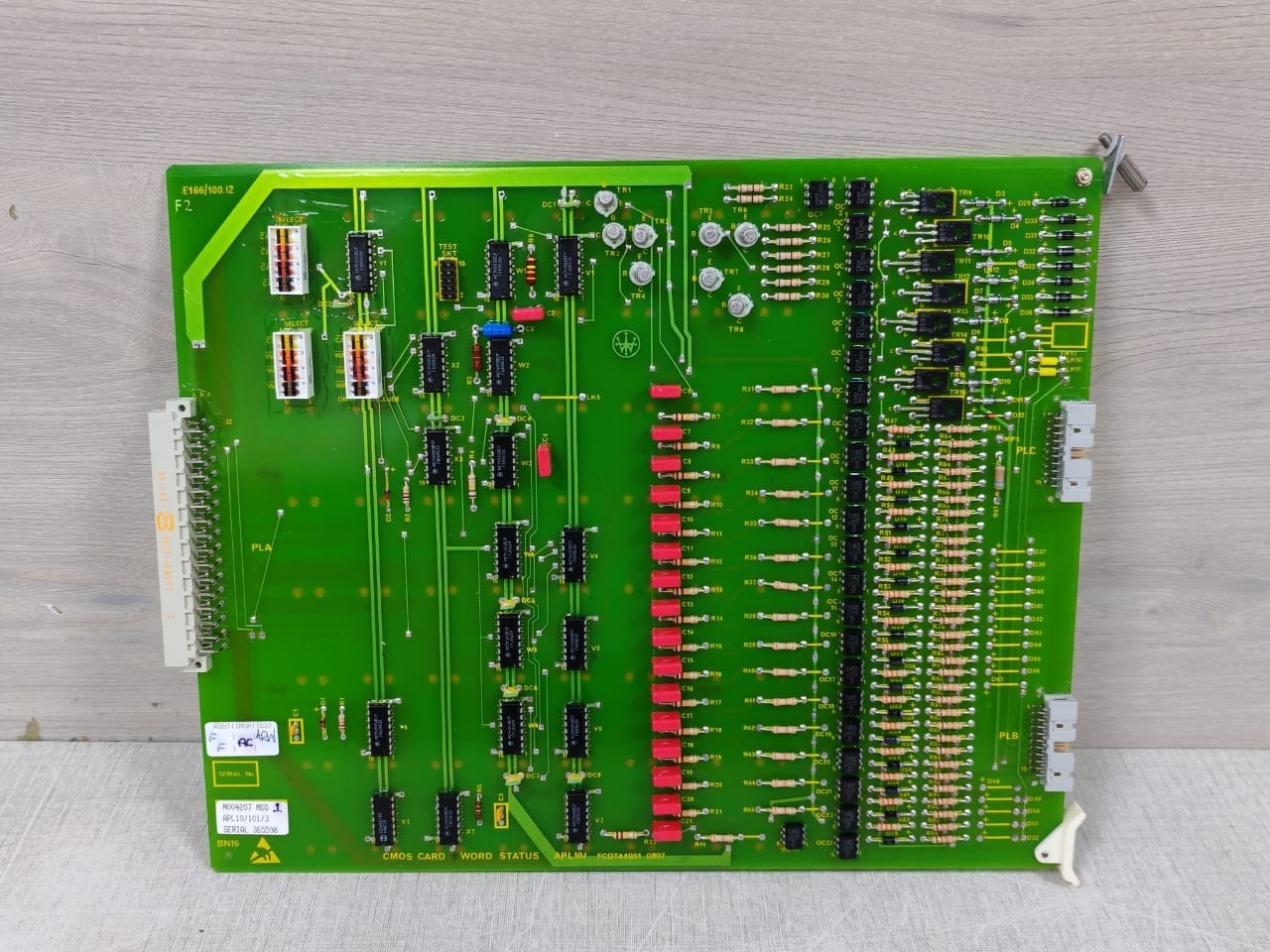 APL10/101/3 CMOS CARD WORD STATUS E166/100.12