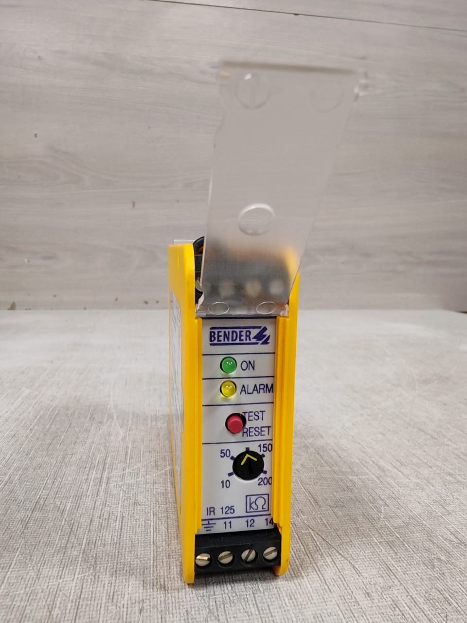 Bender B91023005 BENDER IR125Y-4 INSULATION MONITORING DEVICE B91023005 4